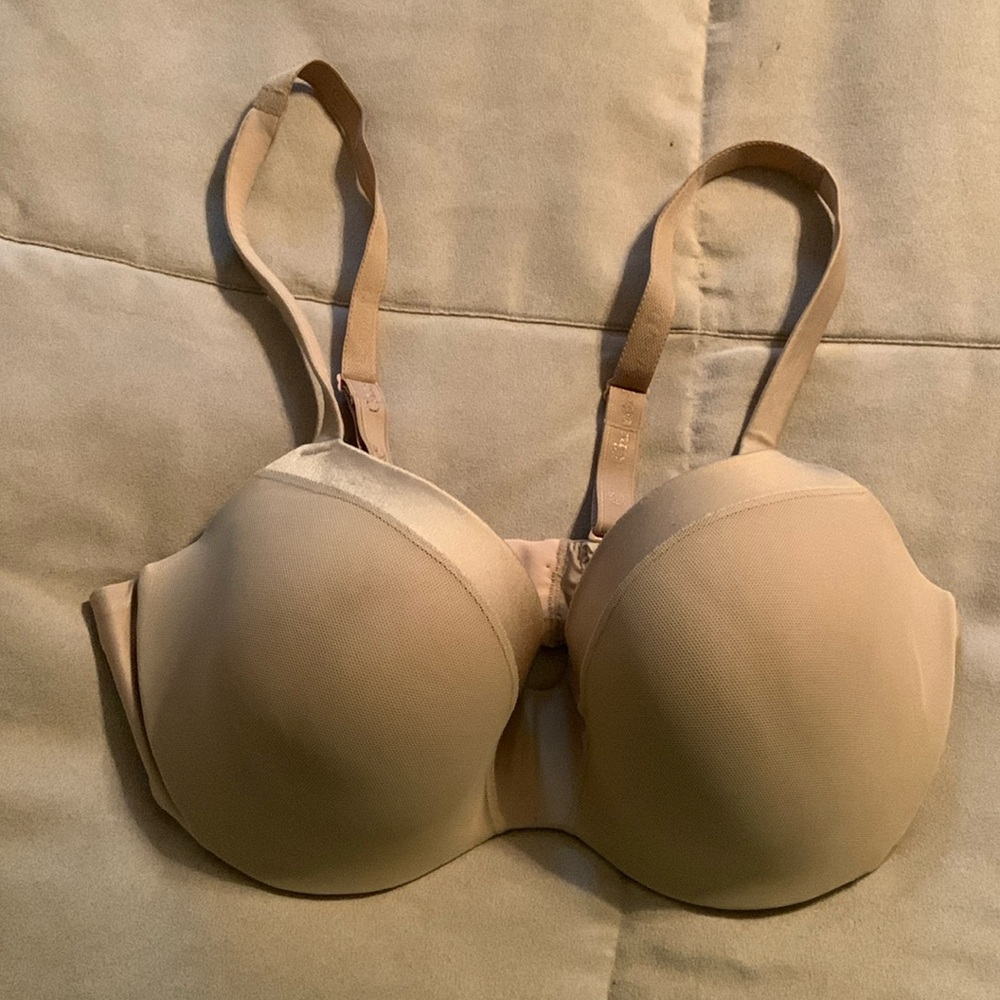 Chantelle Demi Molded Cup Bra 34DD